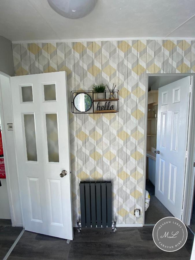 Palm Grove 2- Golden Palm - Pet Friendly, Wifi, Bed Linen, Central Heating - Meadow Lakes Caravan & Lodge Hire Chapel St. Leonards Extérieur photo