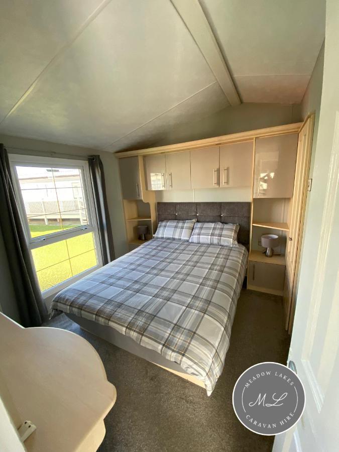 Palm Grove 2- Golden Palm - Pet Friendly, Wifi, Bed Linen, Central Heating - Meadow Lakes Caravan & Lodge Hire Chapel St. Leonards Extérieur photo
